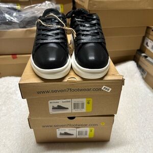 Seven7 Black Sneakers sz8